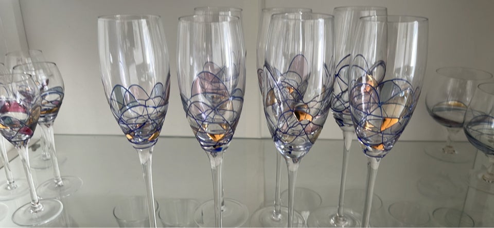 Glas Vinglas Tiffany