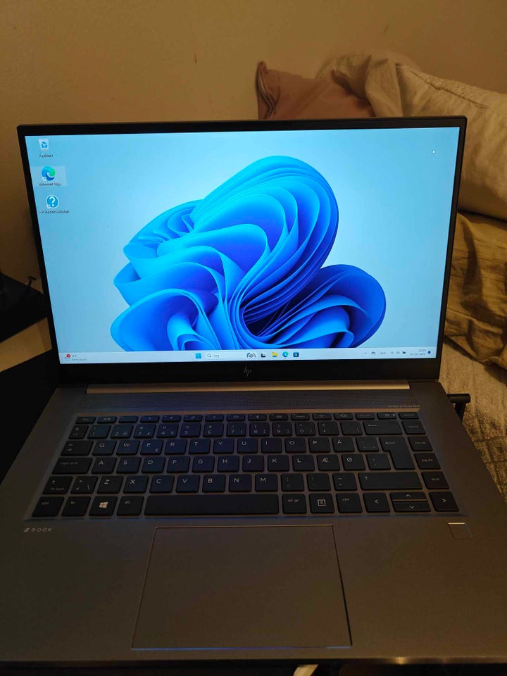 HP Zbook Studio G7, i7-10850H @2.70