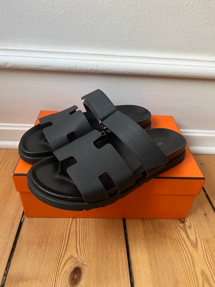 Sandaler, str. 40, Hermes