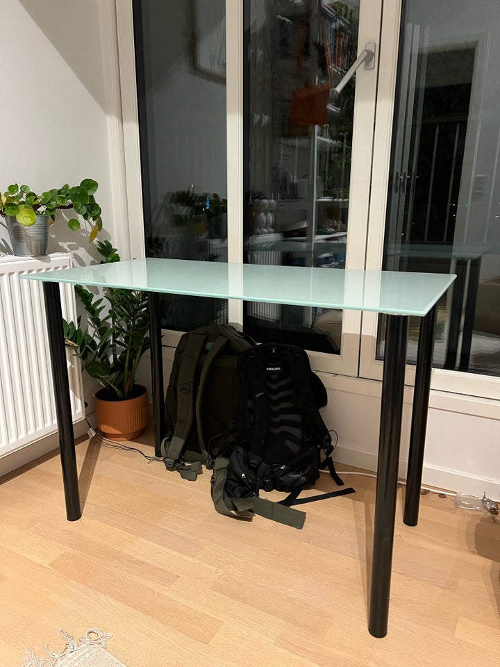 Skrivebord, Ikea, b: 99 d: 52 h: 71