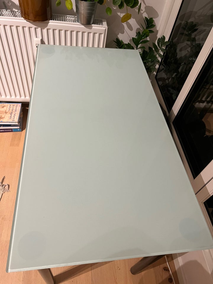 Skrivebord, Ikea, b: 99 d: 52 h: 71