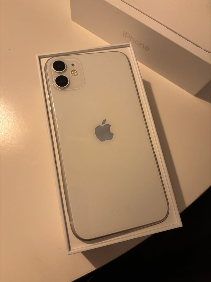 iPhone 11, 128 GB, hvid