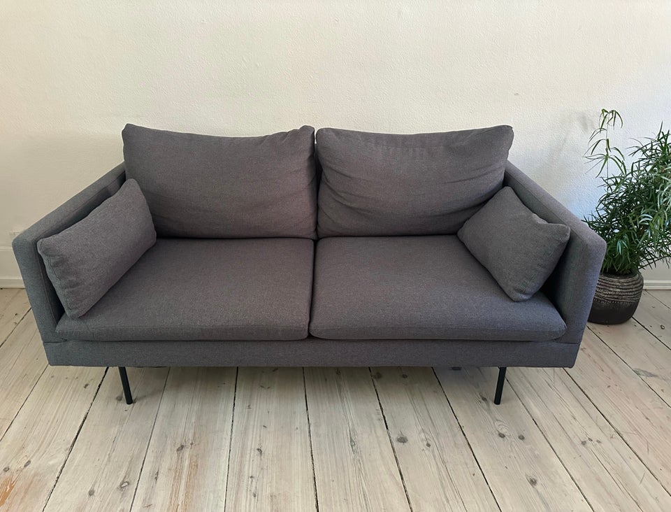 Mørkegrå 2-personers sofa