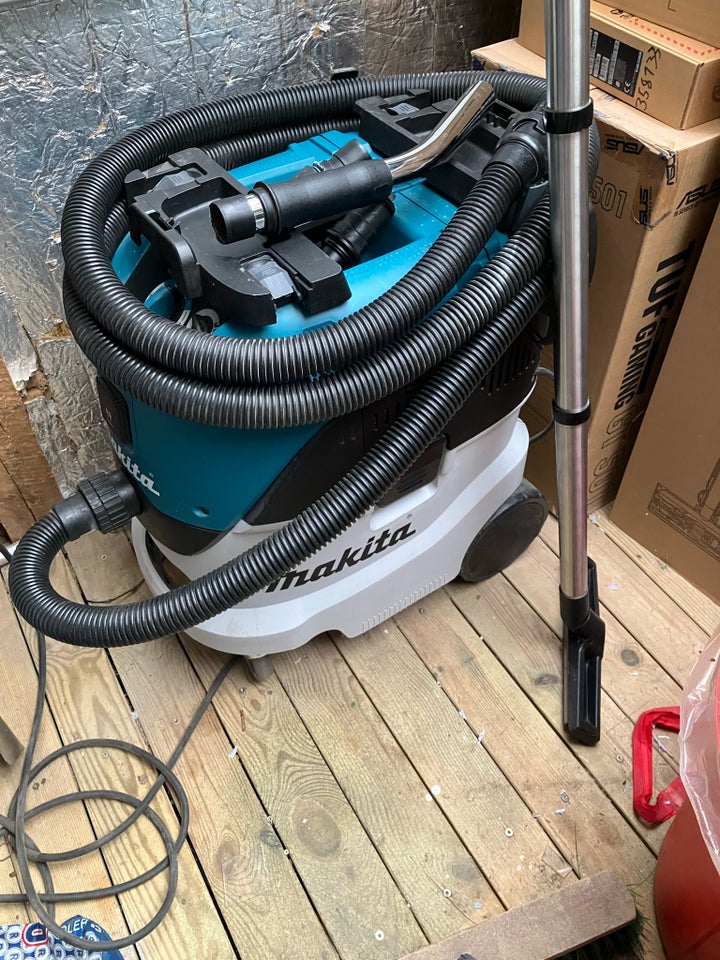 Støvsuger, Makita VC4210L