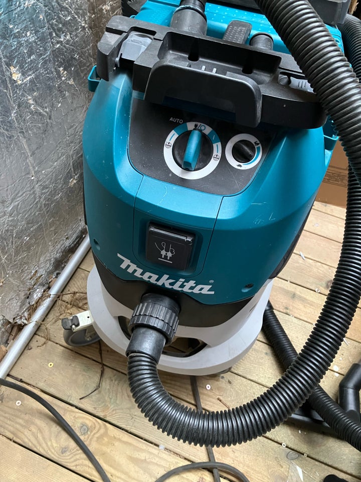 Støvsuger, Makita VC4210L