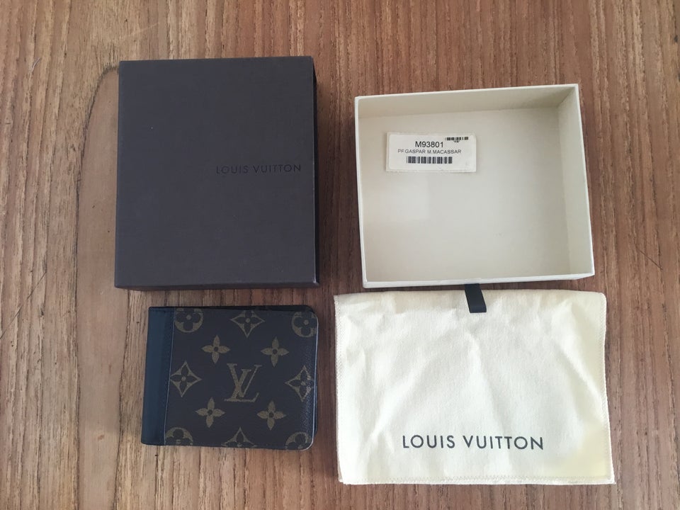 Pung, Louis Vuitton