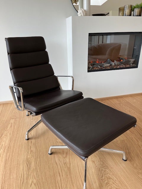 Eames EA 222  223 Charles Eames