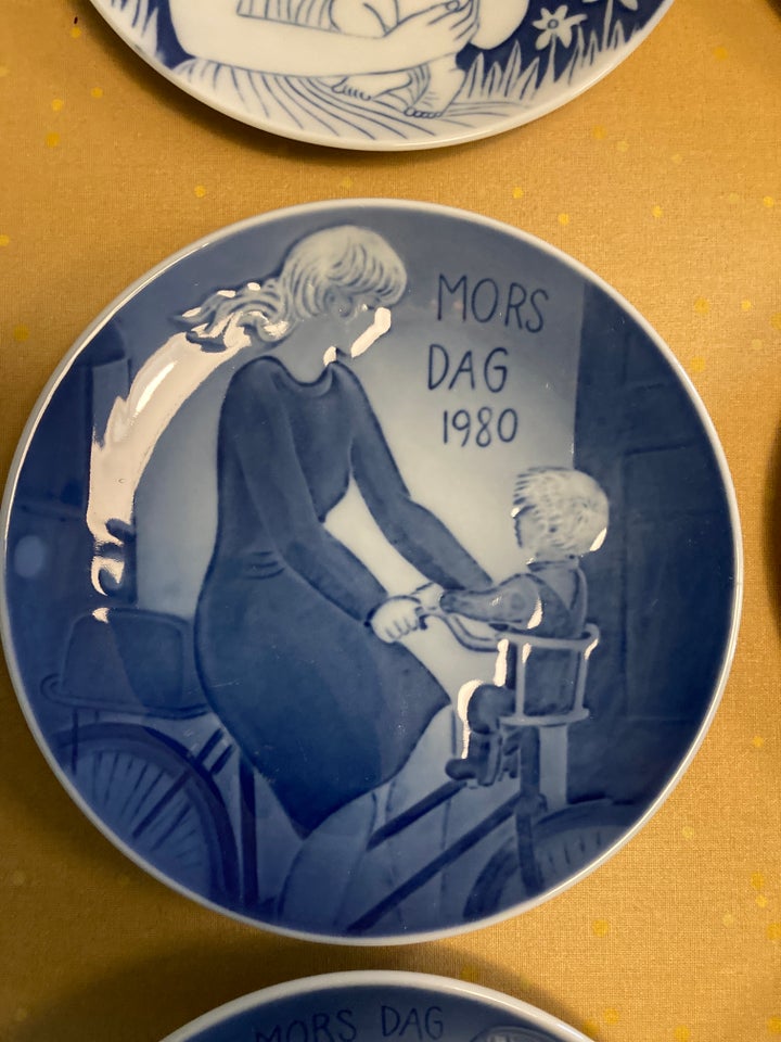 Mors dags platter, Royal