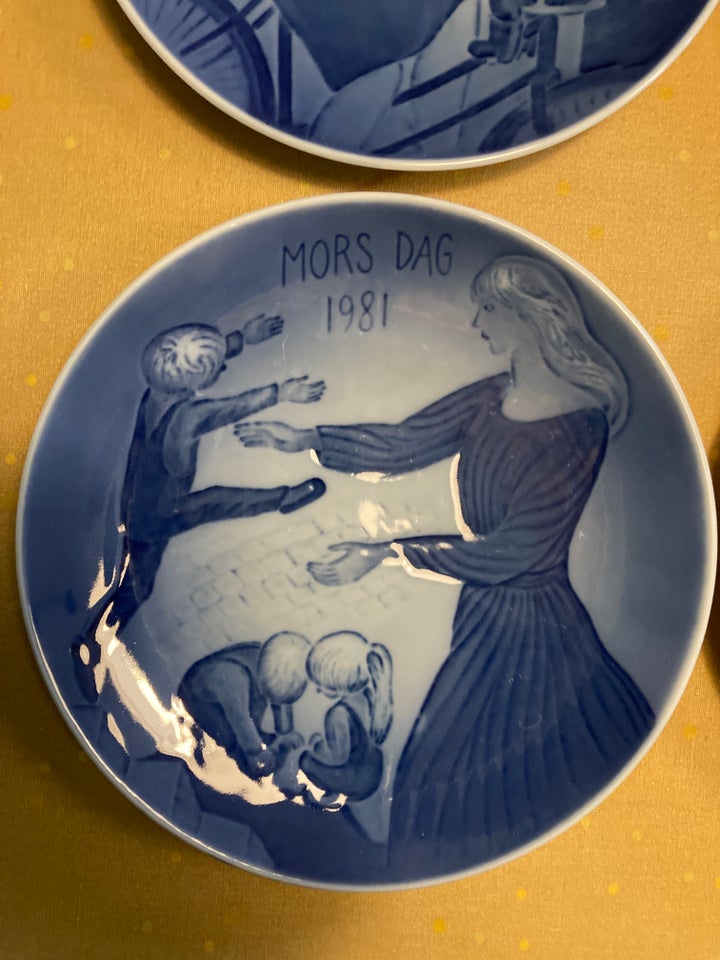 Mors dags platter, Royal