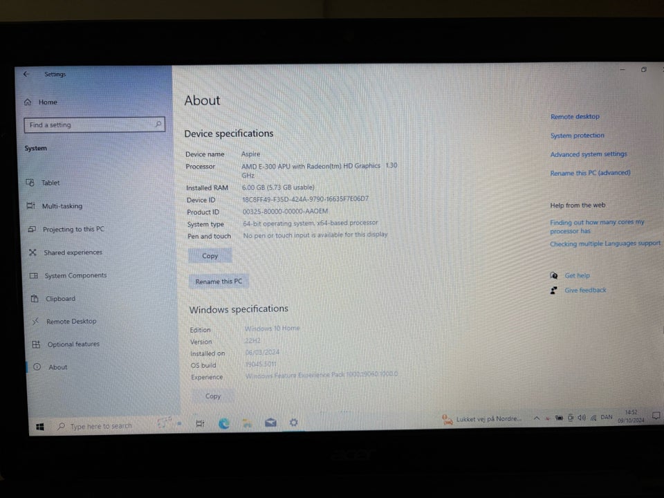 Acer Aspire 5250 , AMD E-300 APU with