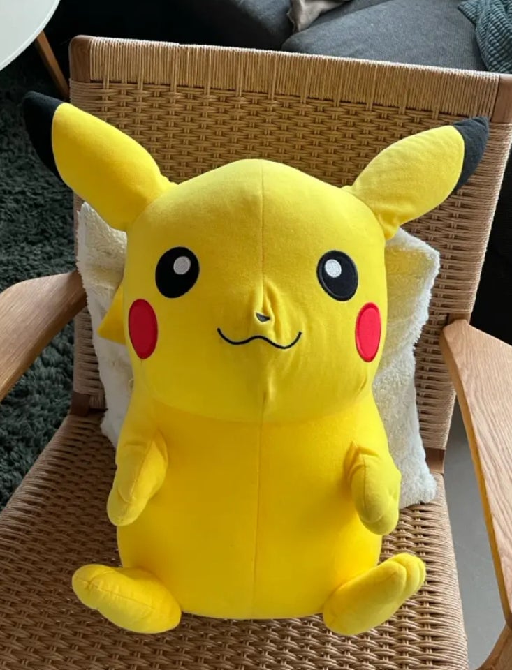 Stor pikachu bamse, Pokemon