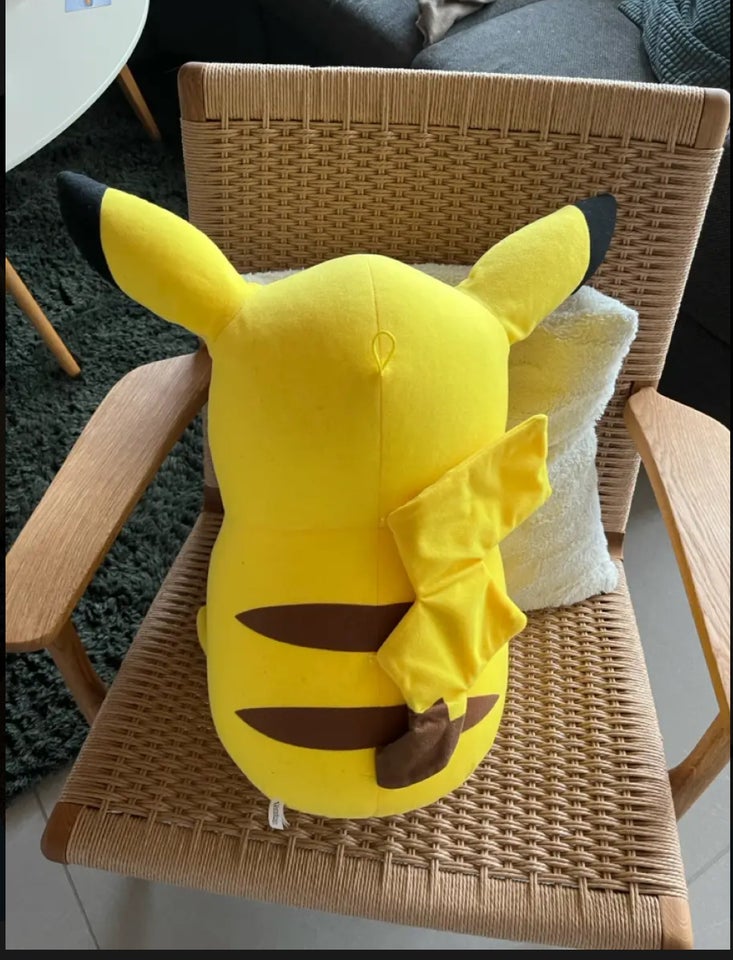 Stor pikachu bamse, Pokemon