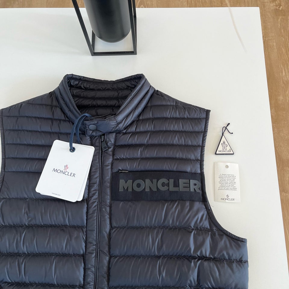 Vest, str. M, Moncler