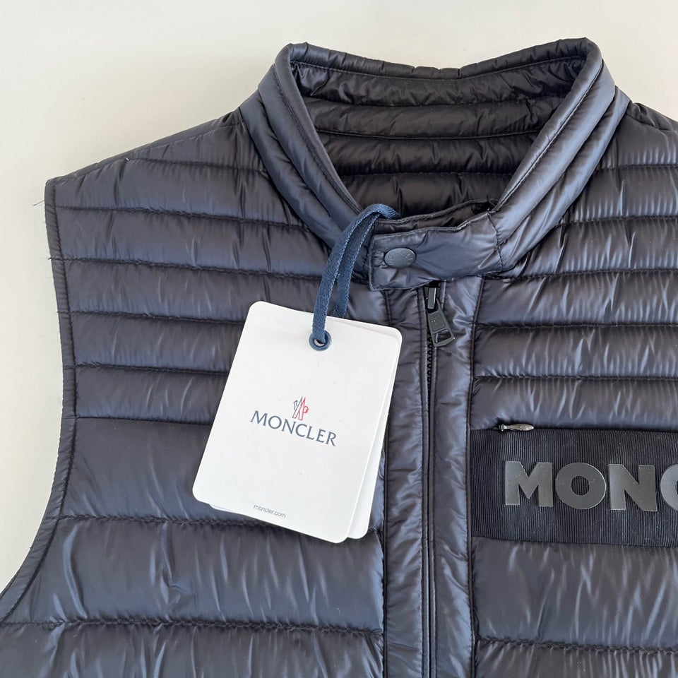 Vest, str. M, Moncler