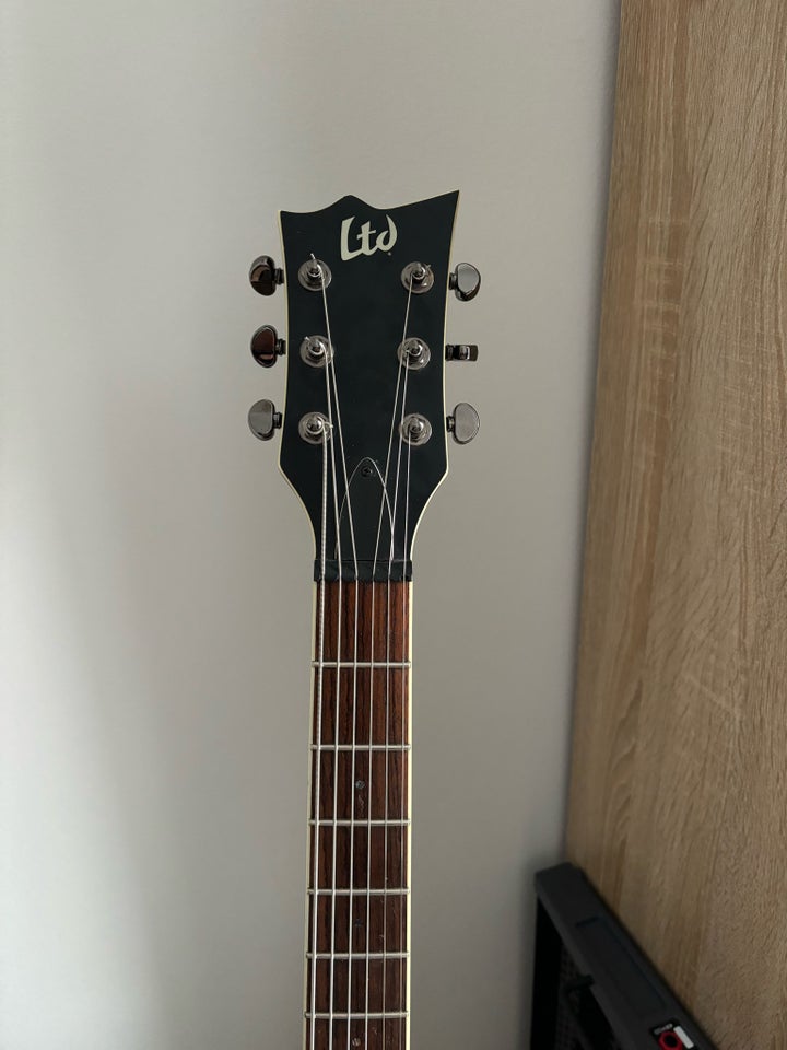 Elguitar, ESP LTD VB-400