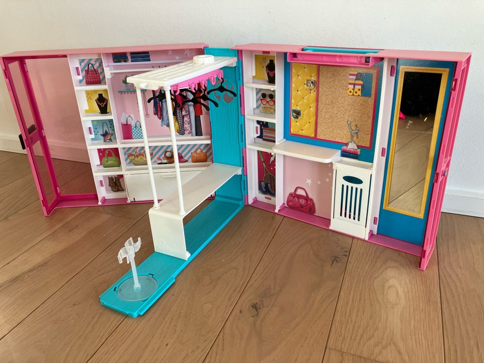 Barbie, Garderobe