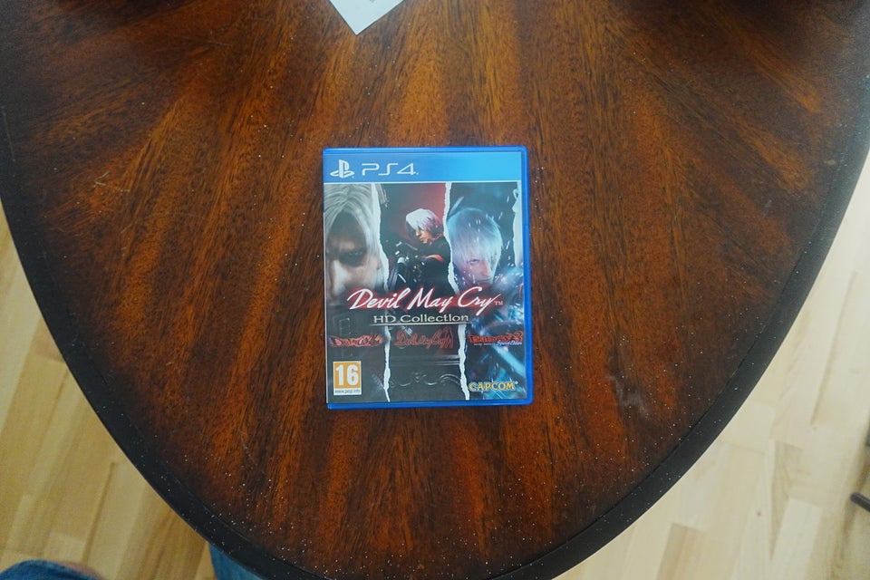 Devil May Cry: HD Collection - PS4