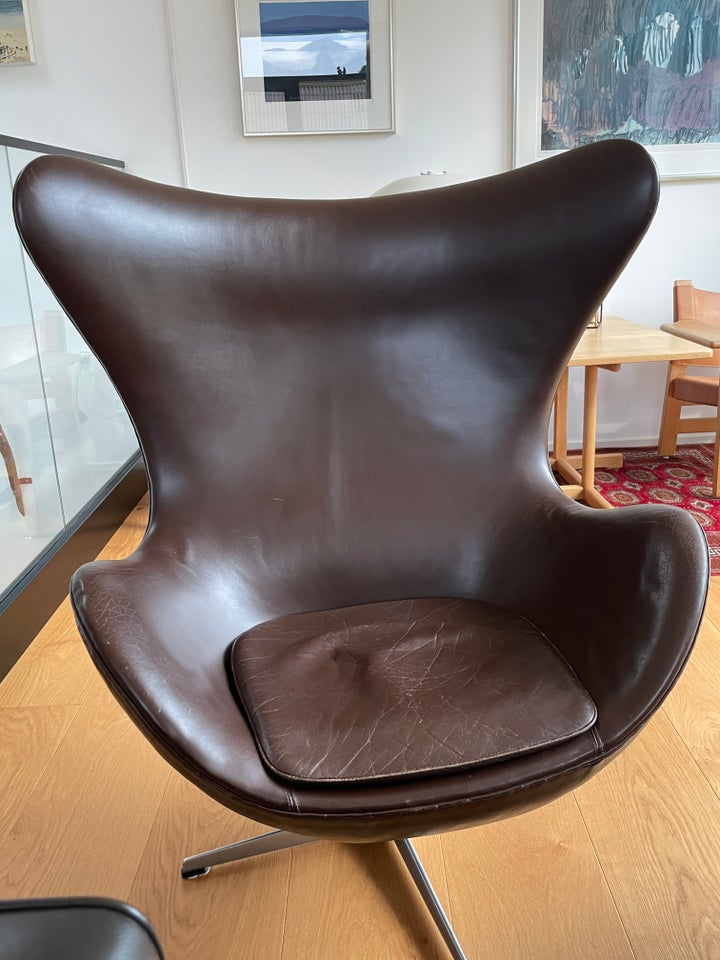 Arne Jacobsen, Ægget, Lounge chair