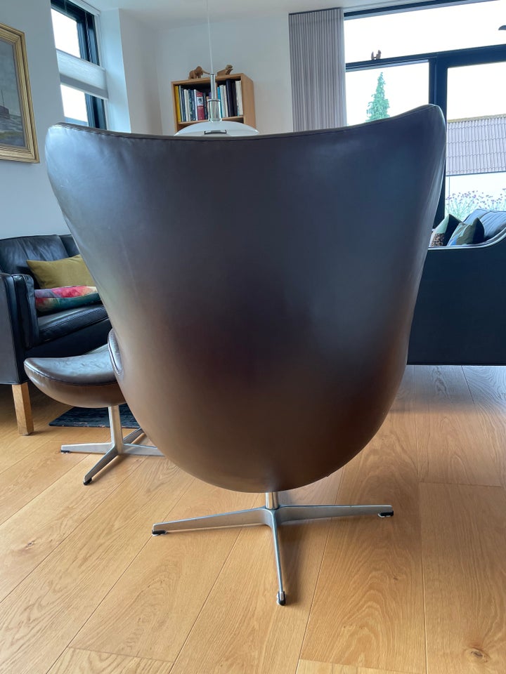 Arne Jacobsen, Ægget, Lounge chair