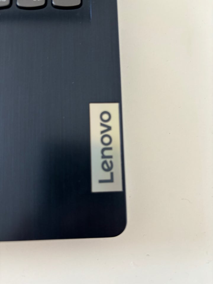 Lenovo IdeaPad Slim 3 i5-12/8/512