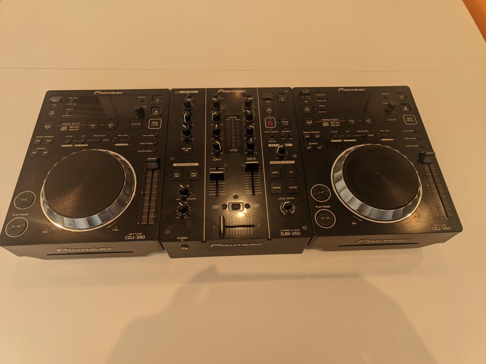 Mixerpult, PIONEER 2x CDJ 350 + DJM