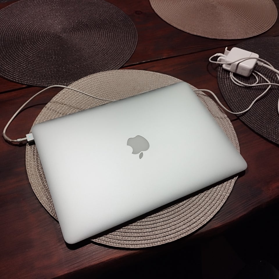 MacBook Air Early 2015 16 GHz