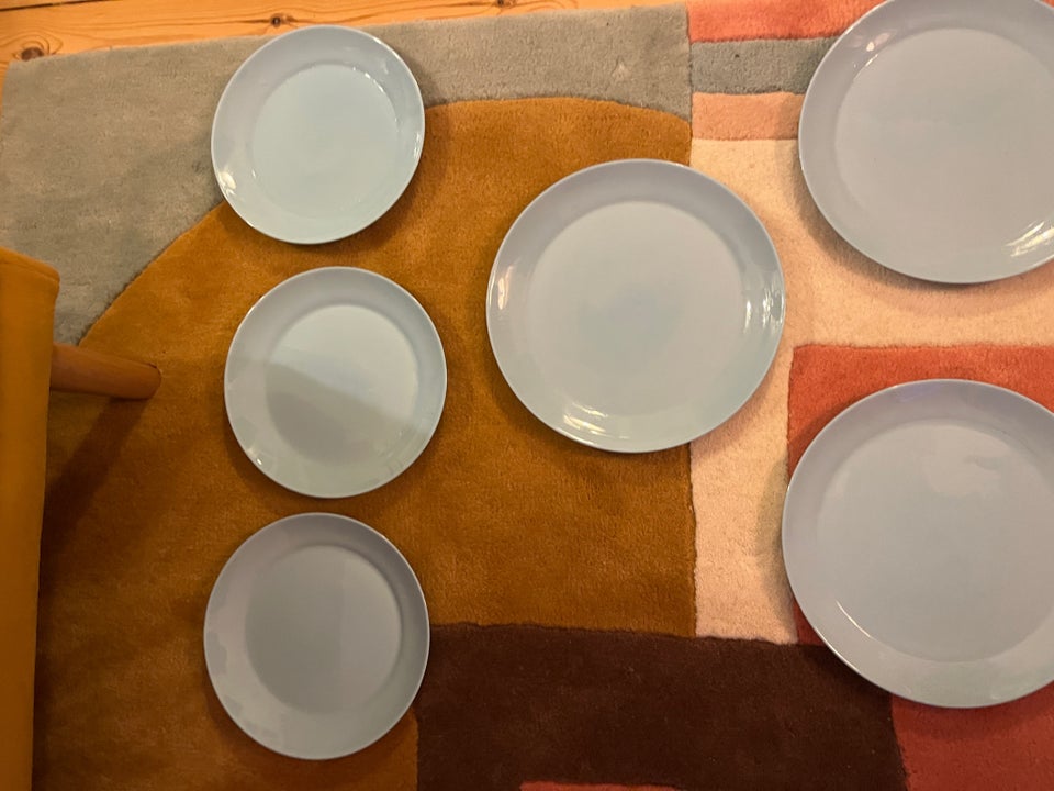 Porcelæn 4 x middagstallerkener