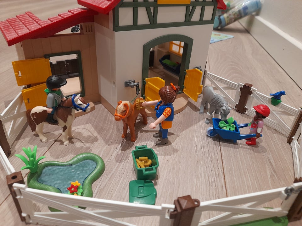 Bondegård, Playmobil