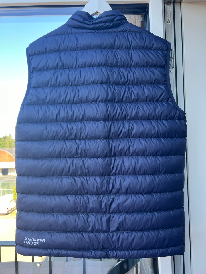 Vest, str. L, Scandinavian