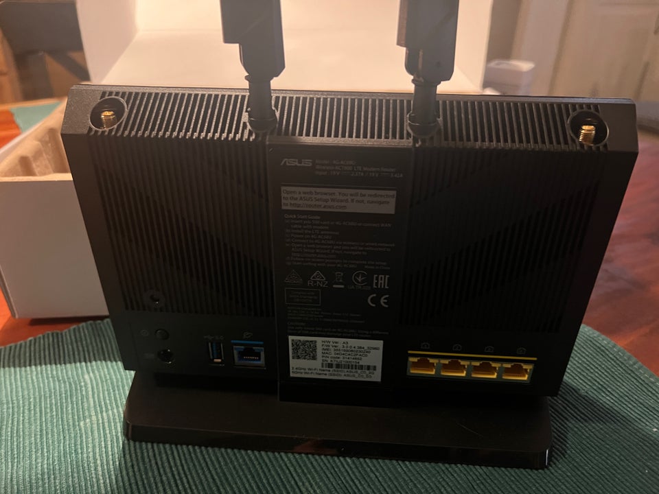 Router, Asus 4G-AC68U , Perfekt