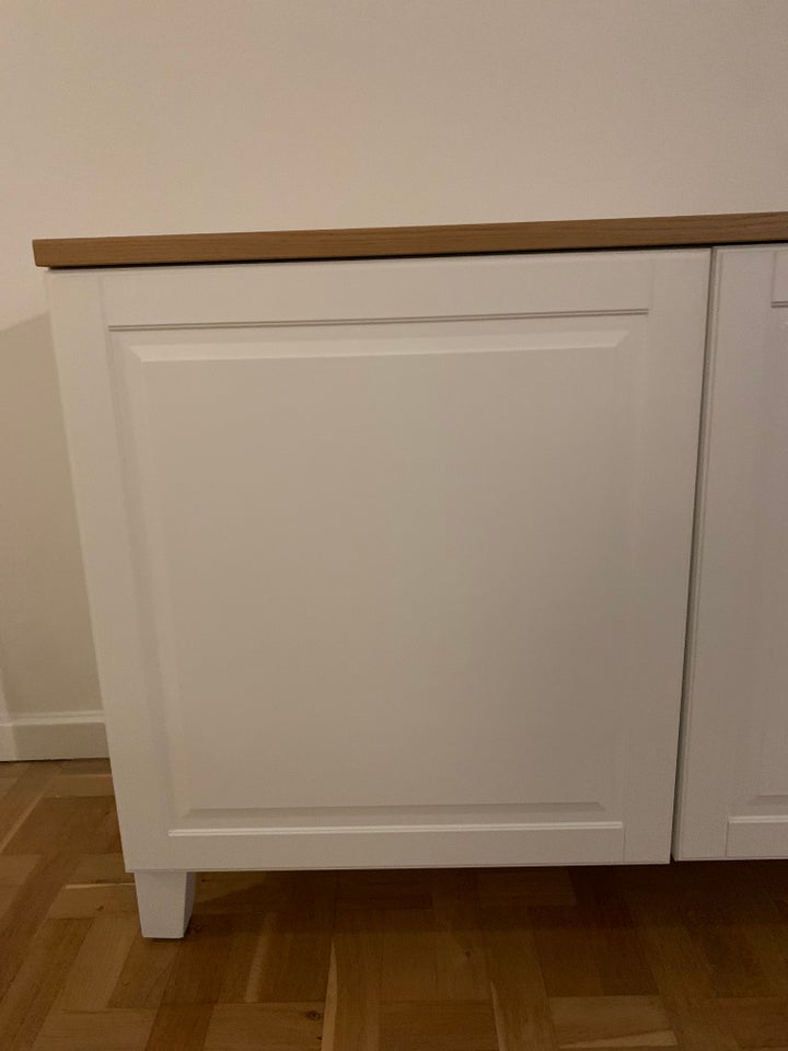 Vitrineskab, IKEA, b: 180 d: 42 h: 65