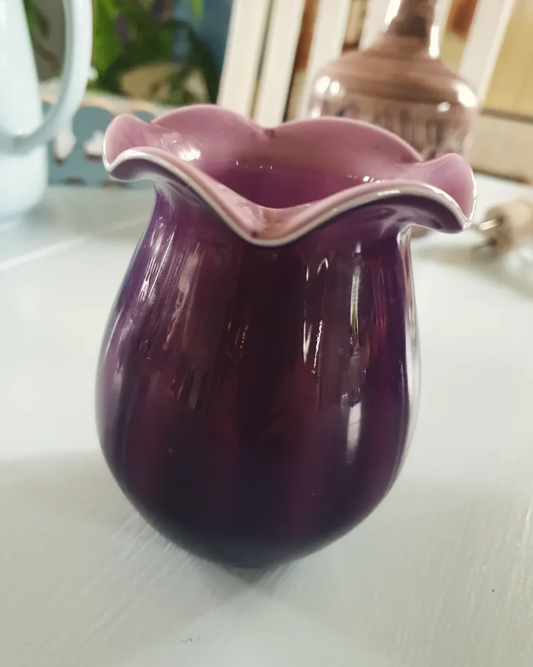 Lilla murano vase af opalglas