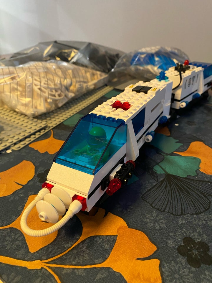 Lego Space 6990 monorail