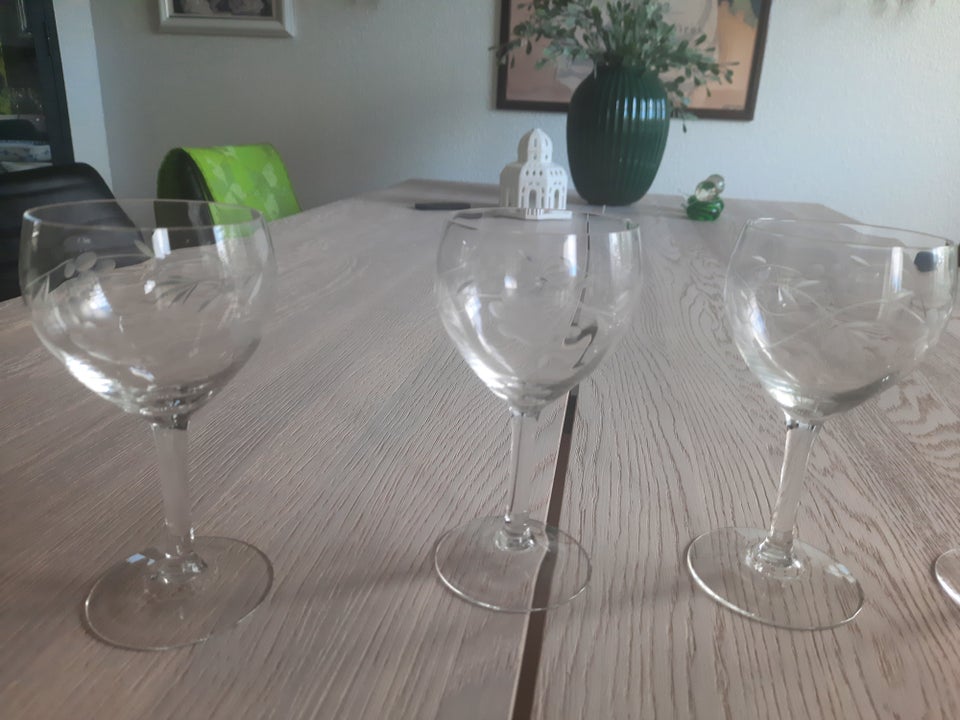 Antik vin glas, Glas