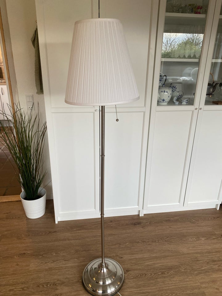 Standerlampe, Årstid ikea