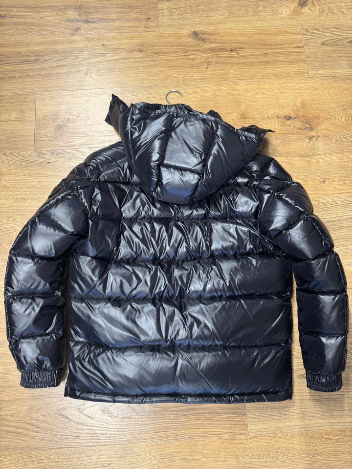 Dynejakke, str. M, Moncler