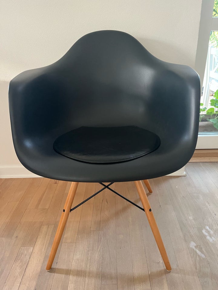 Eames, Armchair Eames stol DAW ,