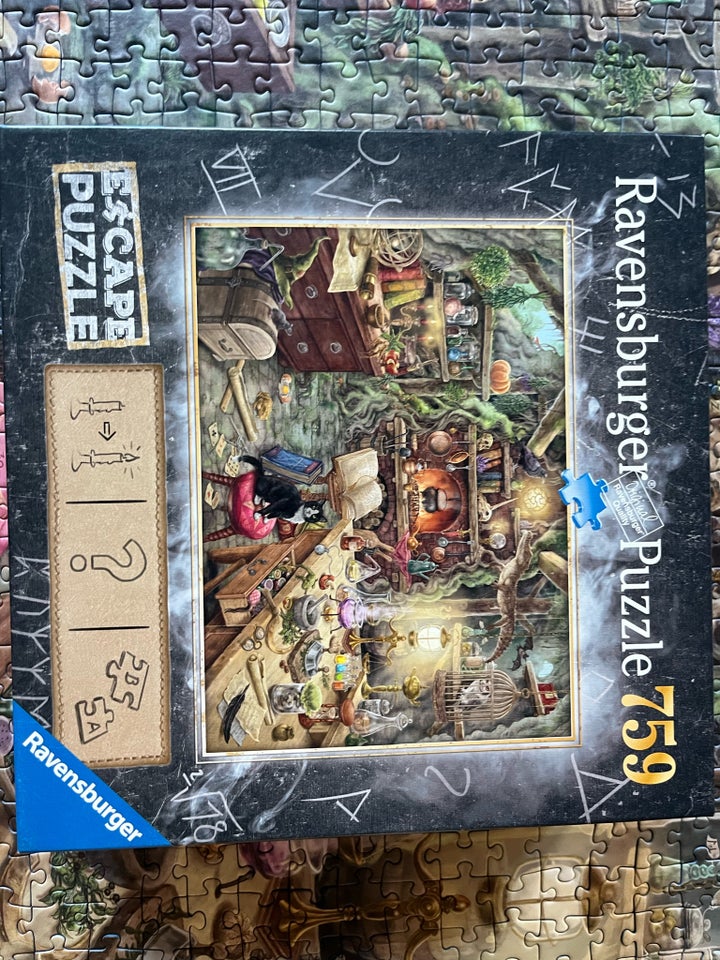 Ravensburger escape puzzle,