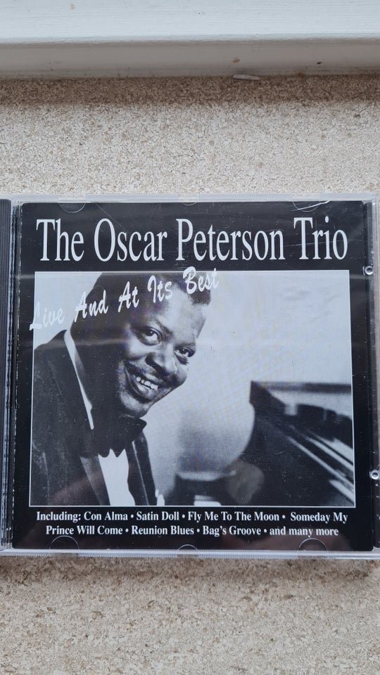 THE OSCAR PETERSON TRIO.: LIVE AND