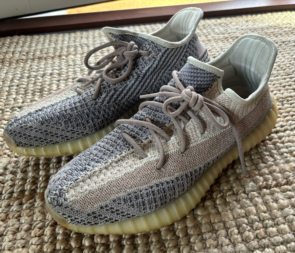 Velholdte Yeezy ash Pearl