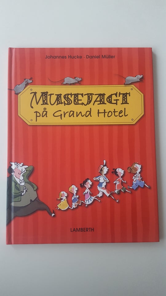 Musejagt på Grand Hotel, Johannes