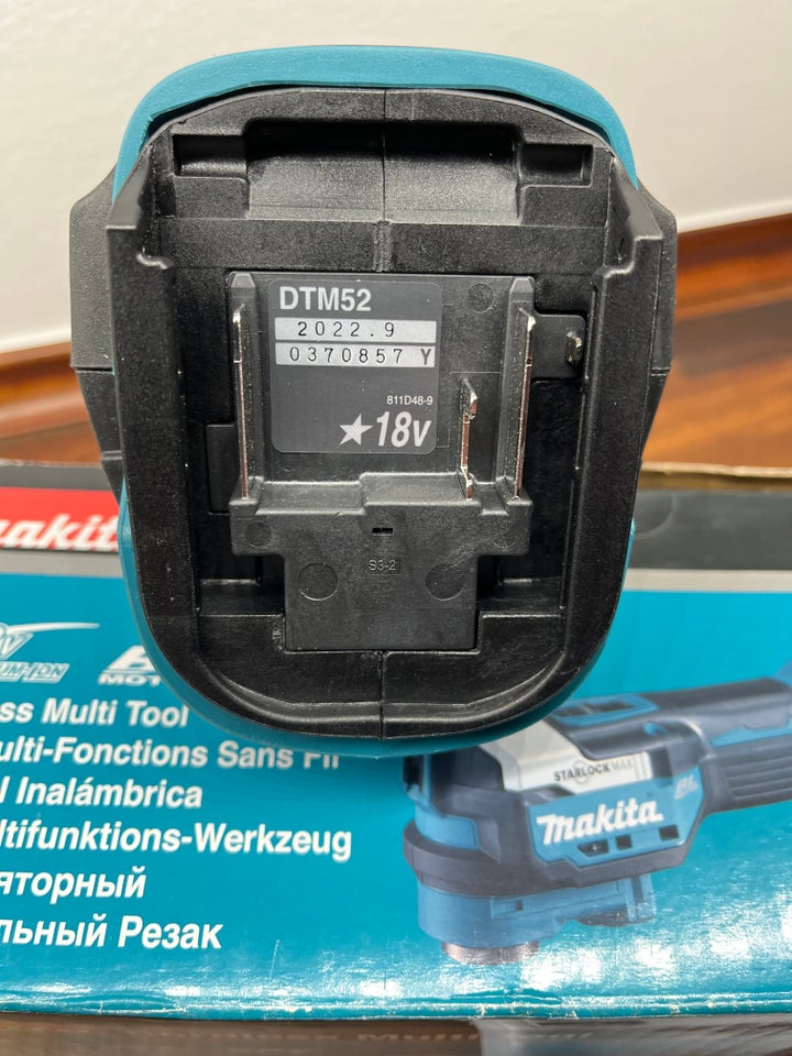 Multi-Cutter, Makita DTM52Z