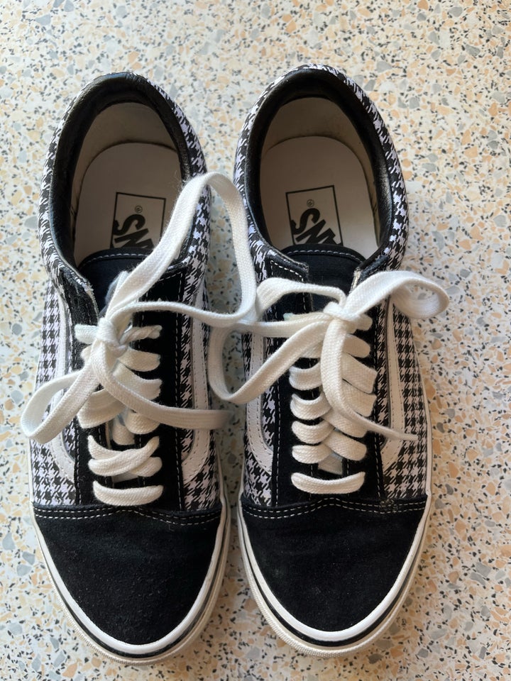 Sneakers str 385 Vans