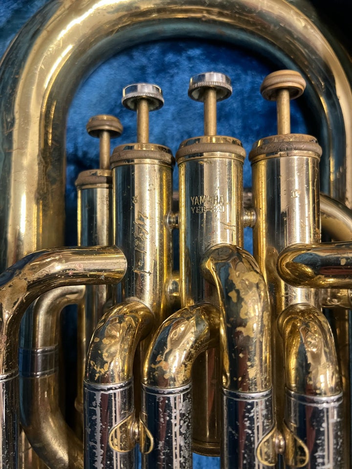 Tuba, Yamaha YEB321