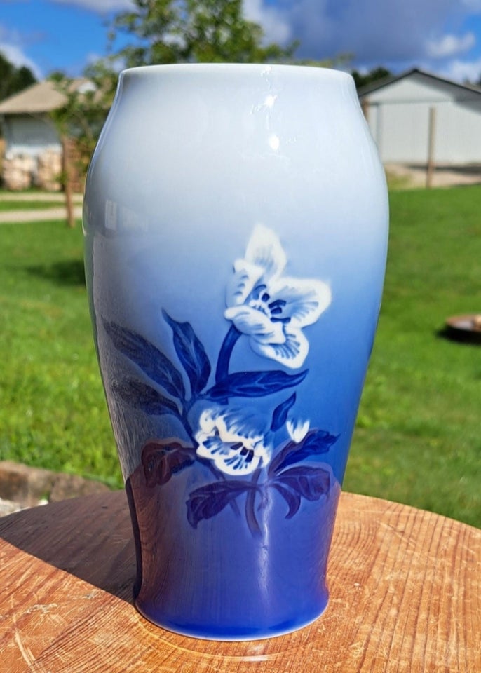 Porcelæn Vase mm Bing og