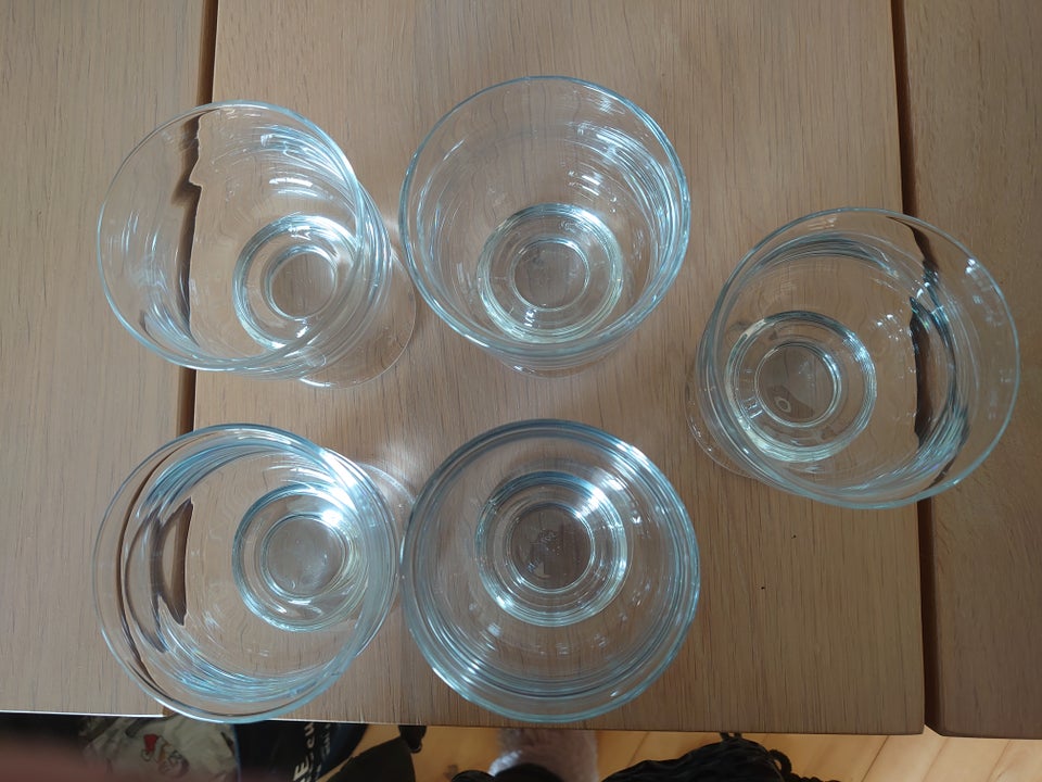 Glas, 5 rødvinsglas i Holmegaard