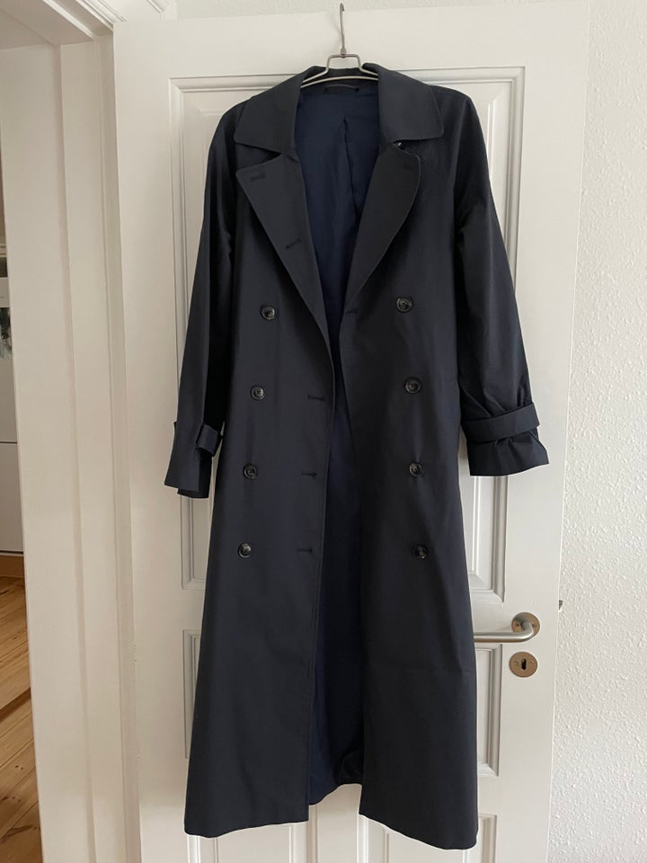 Trenchcoat, str. 34, Bruun 