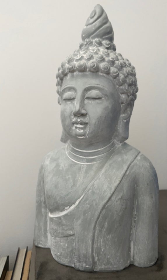 Buddha statue