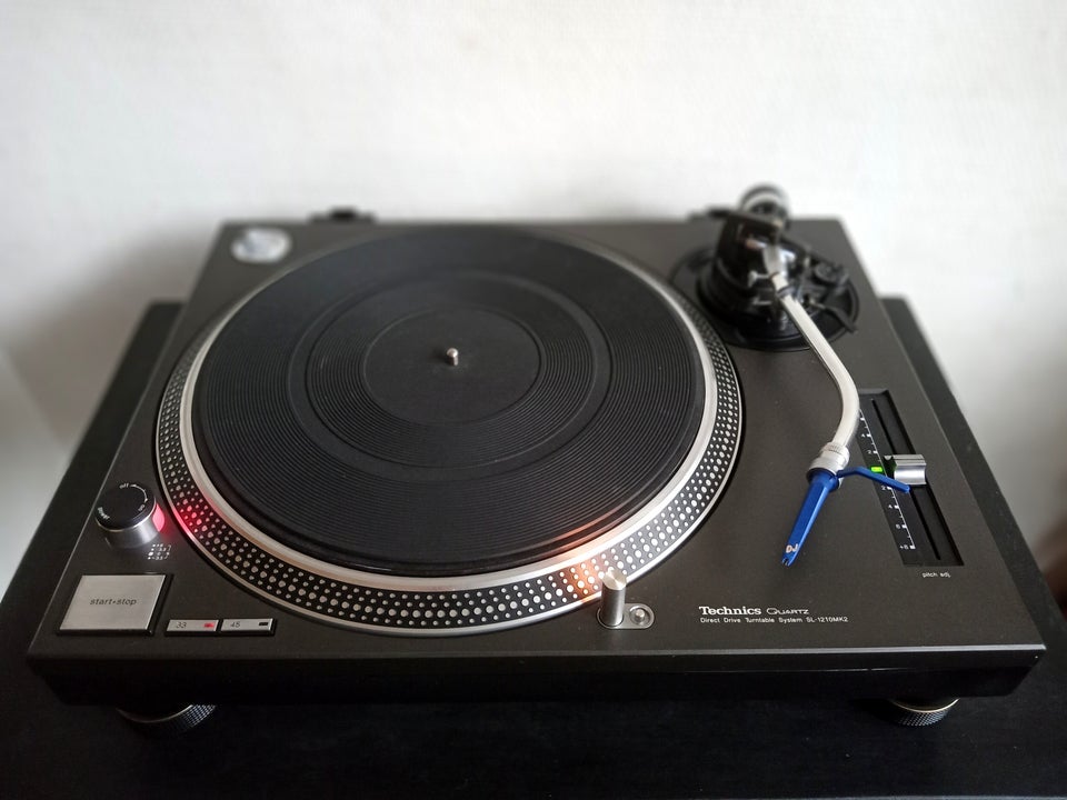 Pladespiller, Technics, SL 1210