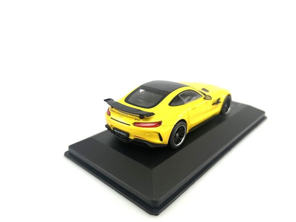 Modelbil, Mercedes-Benz AMG GT R